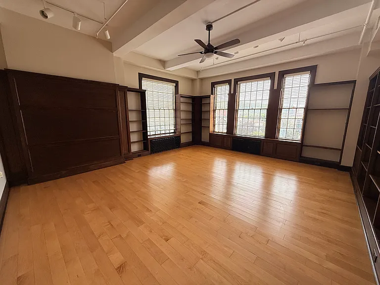 City Club Apartments — Photo 27