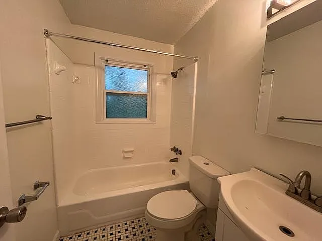 Lupton Flats — Photo 16