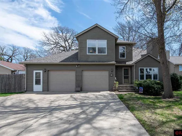 10 Renann Ct, North Mankato, MN 56003