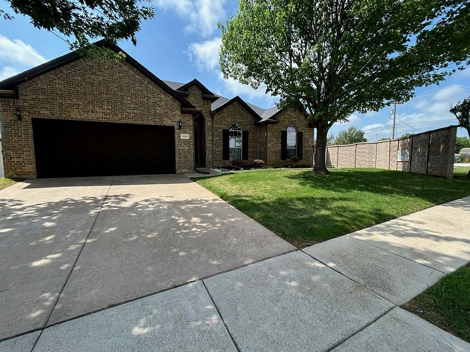 1st image of 1500 Park Crest Dr