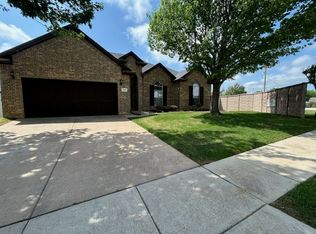1500 Park Crest Dr, Crowley, TX 76036