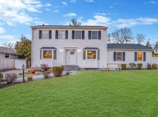 72 Rosewood Rd, Kings Park, NY 11754