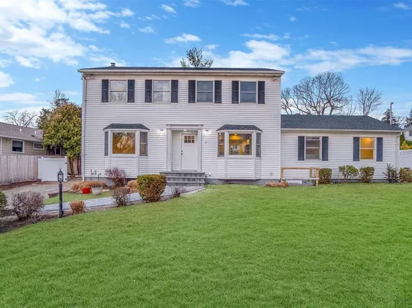 72 Rosewood Road, Kings Park, NY 11754