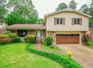 16 Pear Tree Pl, Little Rock, AR 72210