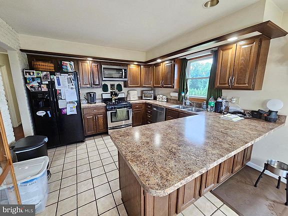 3rd image of 36 Hunter Liggett Dr