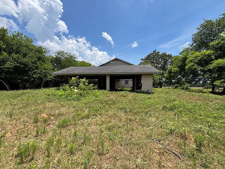3922 Fenley Flat Rd — Photo 2