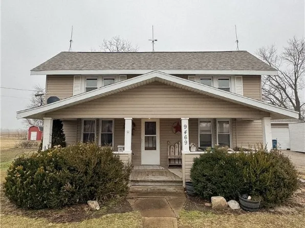 9469 N 200th St, Oblong, IL 62449