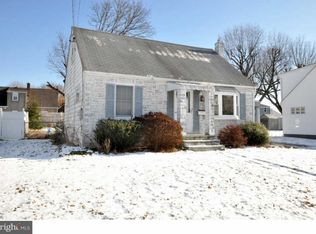 23 Brown Dr, Hamilton, NJ 08690