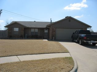 1109 Teak Ct, Moore, OK 73160