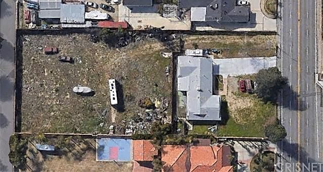 2nd image of 13916 Polk St