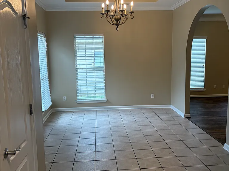 145 Highview Cv — Photo 12
