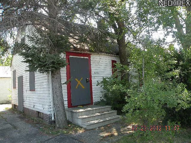 4185 Lee Rd photo 1