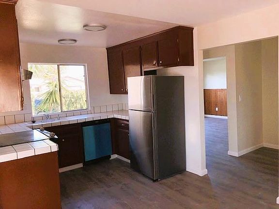 5th image of 87 Newport Way