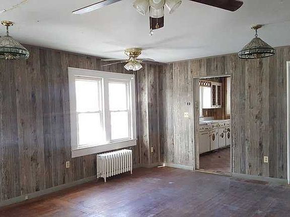3rd image of 37 Pleasant Ave