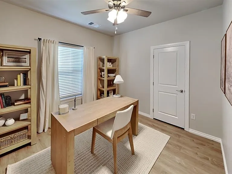 7020 Labelle Dr — Photo 17