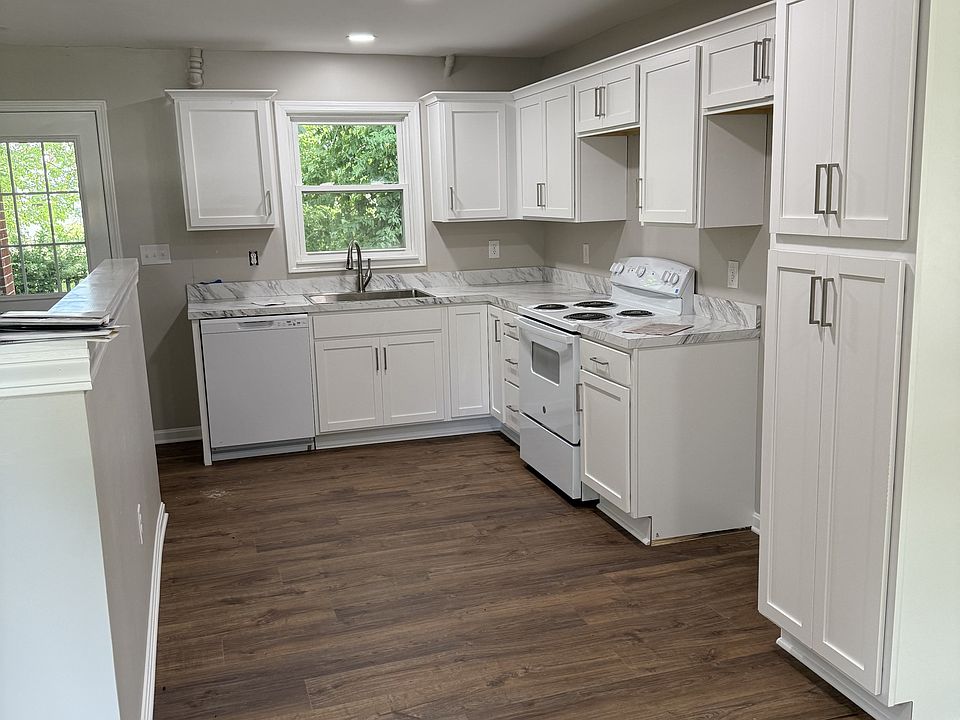 2nd image of 6501 Fernview Rd