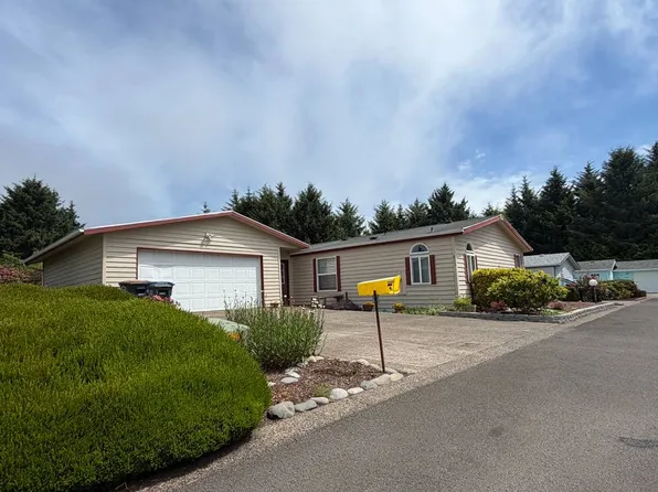 619 NE 62nd St #138, Newport, OR 97365