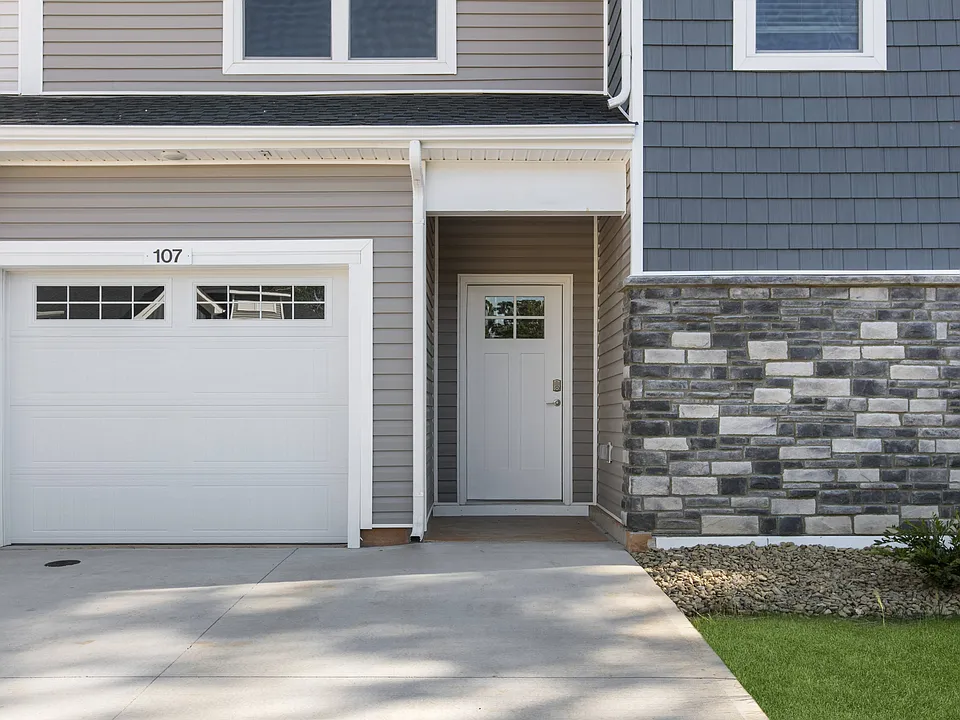 Building Photo 4