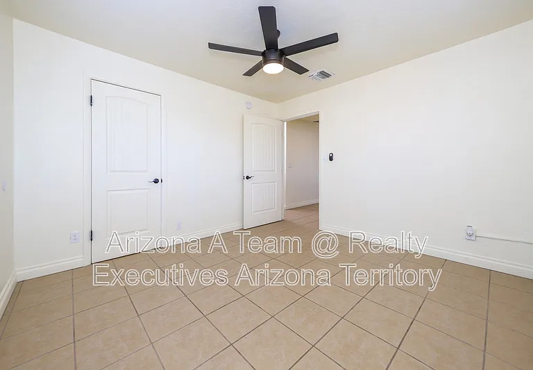 1654 N Rosemont Blvd #1 — Photo 10