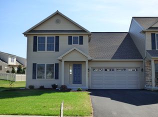 5264 Summerfield Dr, Mount Joy, PA 17552