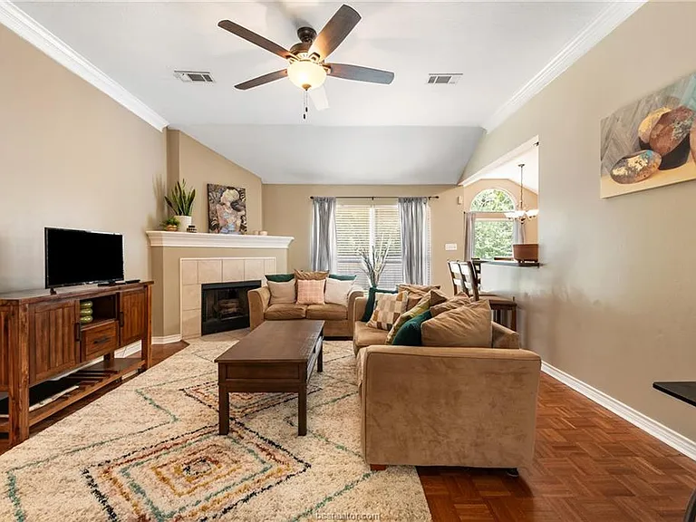 1711 Beaver Pond Ct — Photo 9