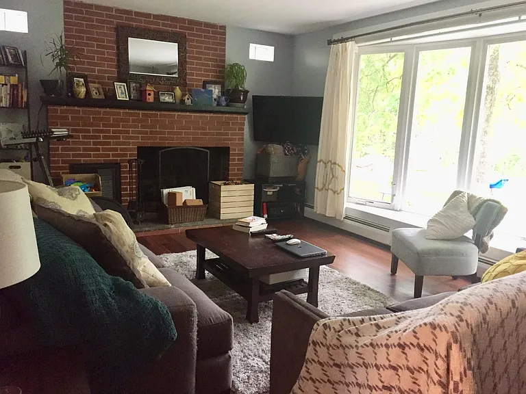 188 Rocky Hill Rd — Photo 5