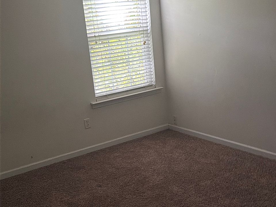 2nd image of 3037 Bracey Pl