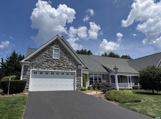 52 Hunters Trl, Waynesboro, VA 22980