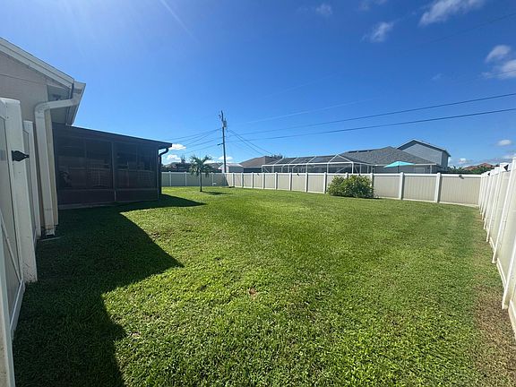 5th image of 1752 SW Bonanza Street