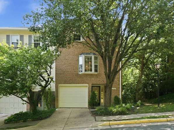 6012 Crown Royal Cir, Alexandria, VA 22310