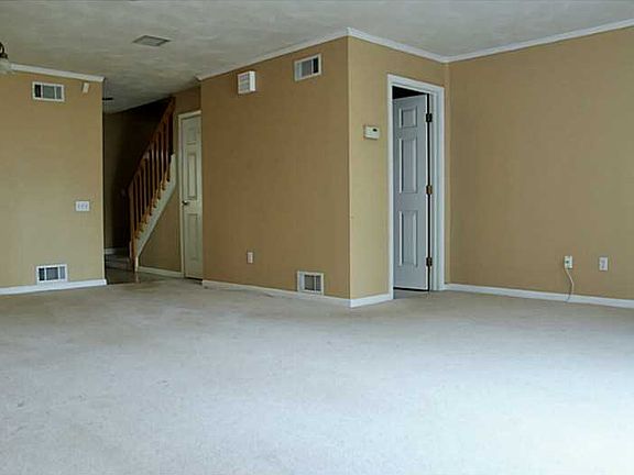 5th image of 126 Trellis Dr