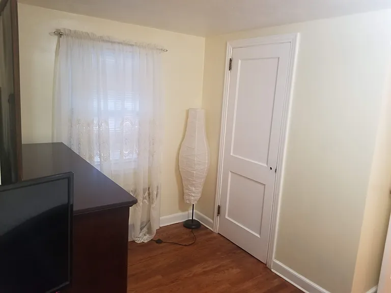 373 Oak St — Photo 18