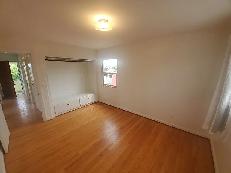 1611 Lowell St — Photo 2