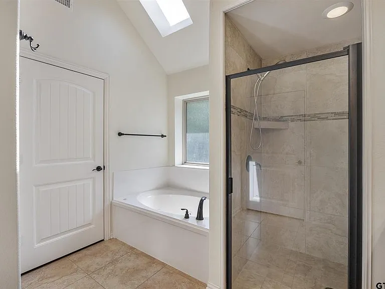 19503 Sara Ln — Photo 15