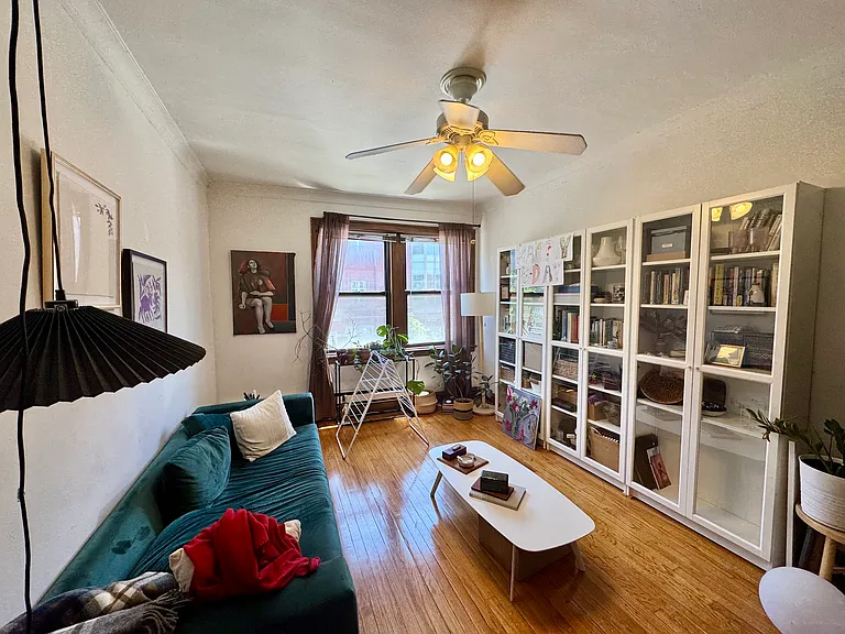 748 W Webster Ave #203 — Photo 1
