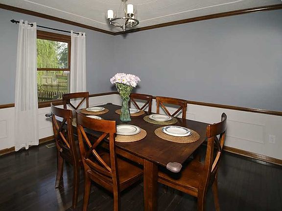 4th image of 8038 Clearwater Dr