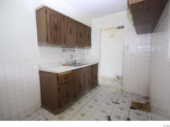 5th image of 814 Teurville Dr