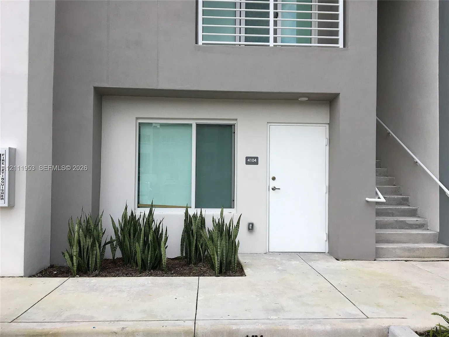 Aventura Village — Photo 1