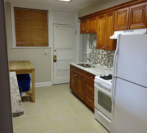 5th image of 104 S Scoville Ave APT 1A