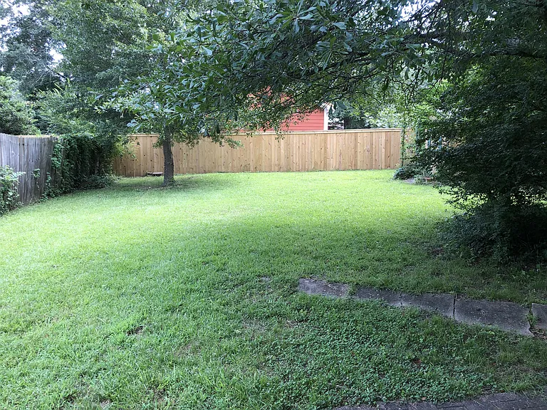 205 Croft St — Photo 34