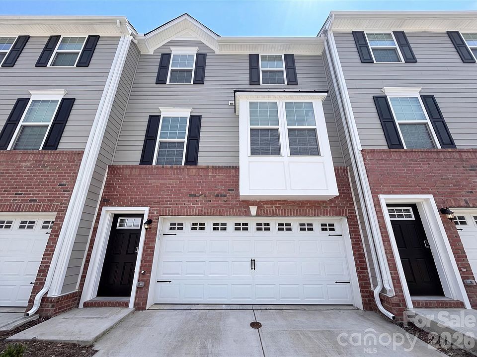 1st image of 2037 Autumn Cyprus Ave