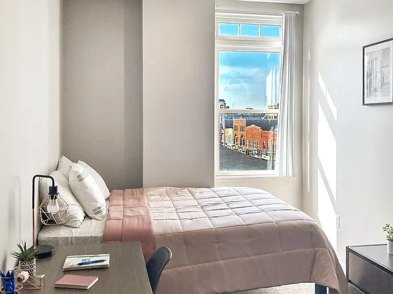 Corner House Lofts — Photo 14