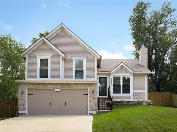 1350 N Prince Edward Island St, Olathe, KS 66061