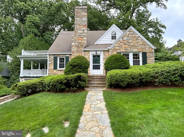 202 Buxton Rd, Falls Church, VA 22046