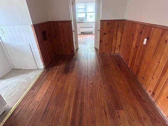 5th image of 2334 Kemper Ln APT 11