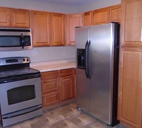 5th image of 508 W Ash St