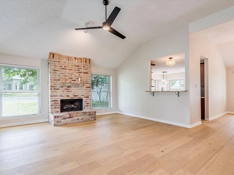 16517 Spotted Eagle Dr — Photo 6