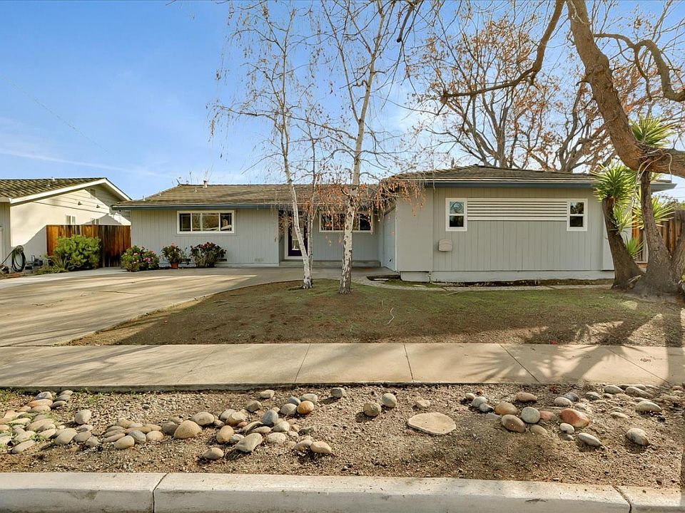 1st image of 10400 Oakville Ave