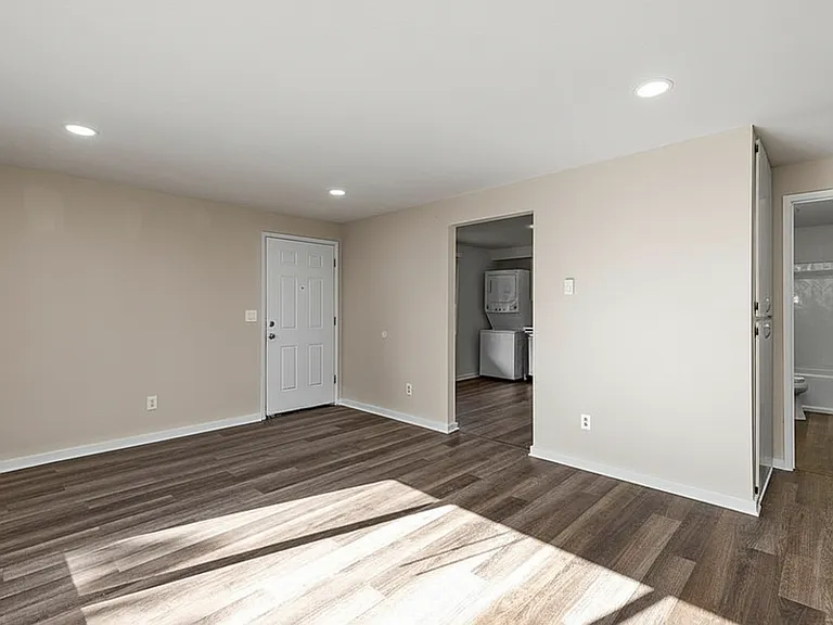 3618 Lombard Ave #202 — Photo 10