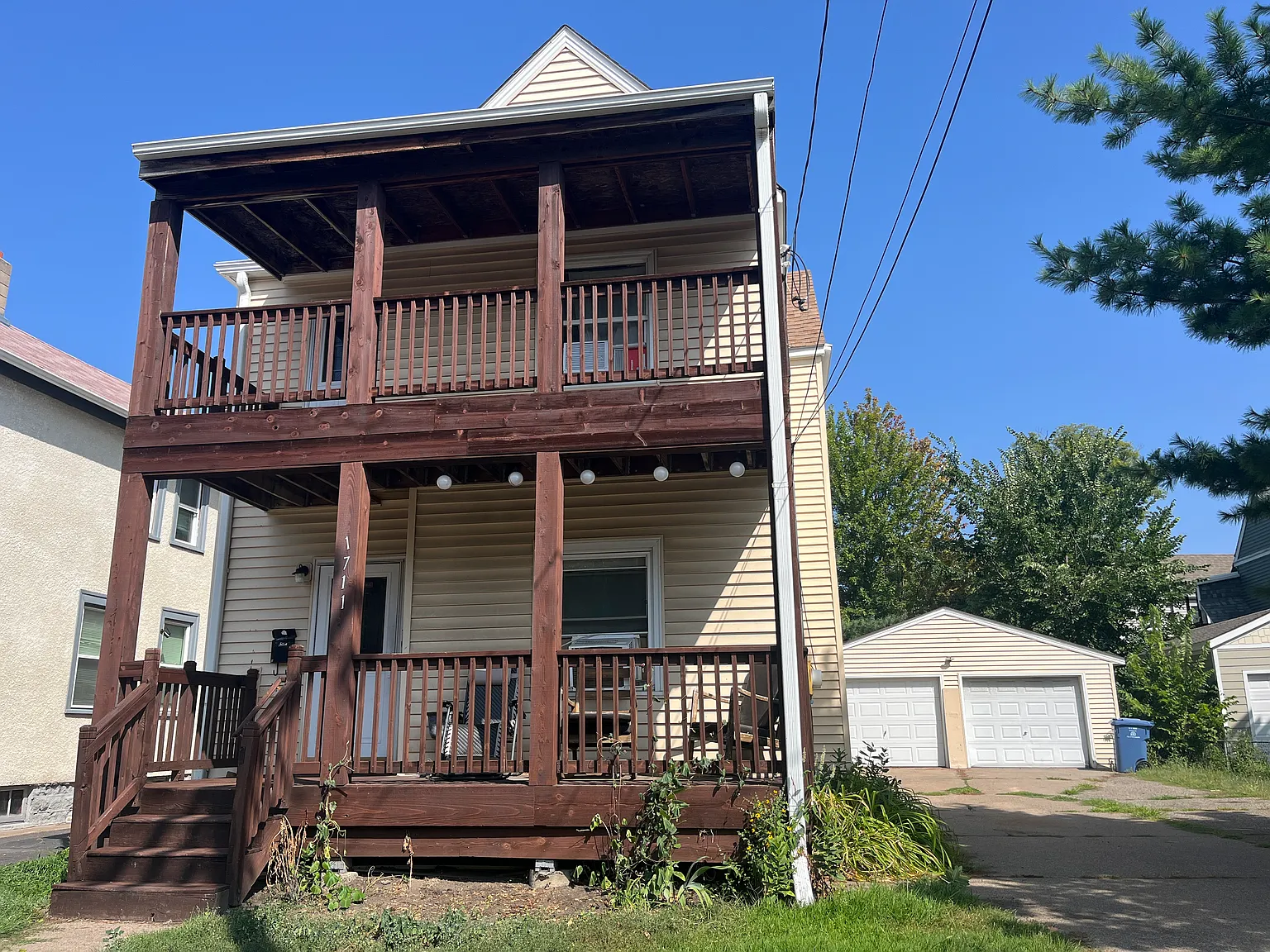 2 bed, 800 sqft, $1,400 — Photo 1